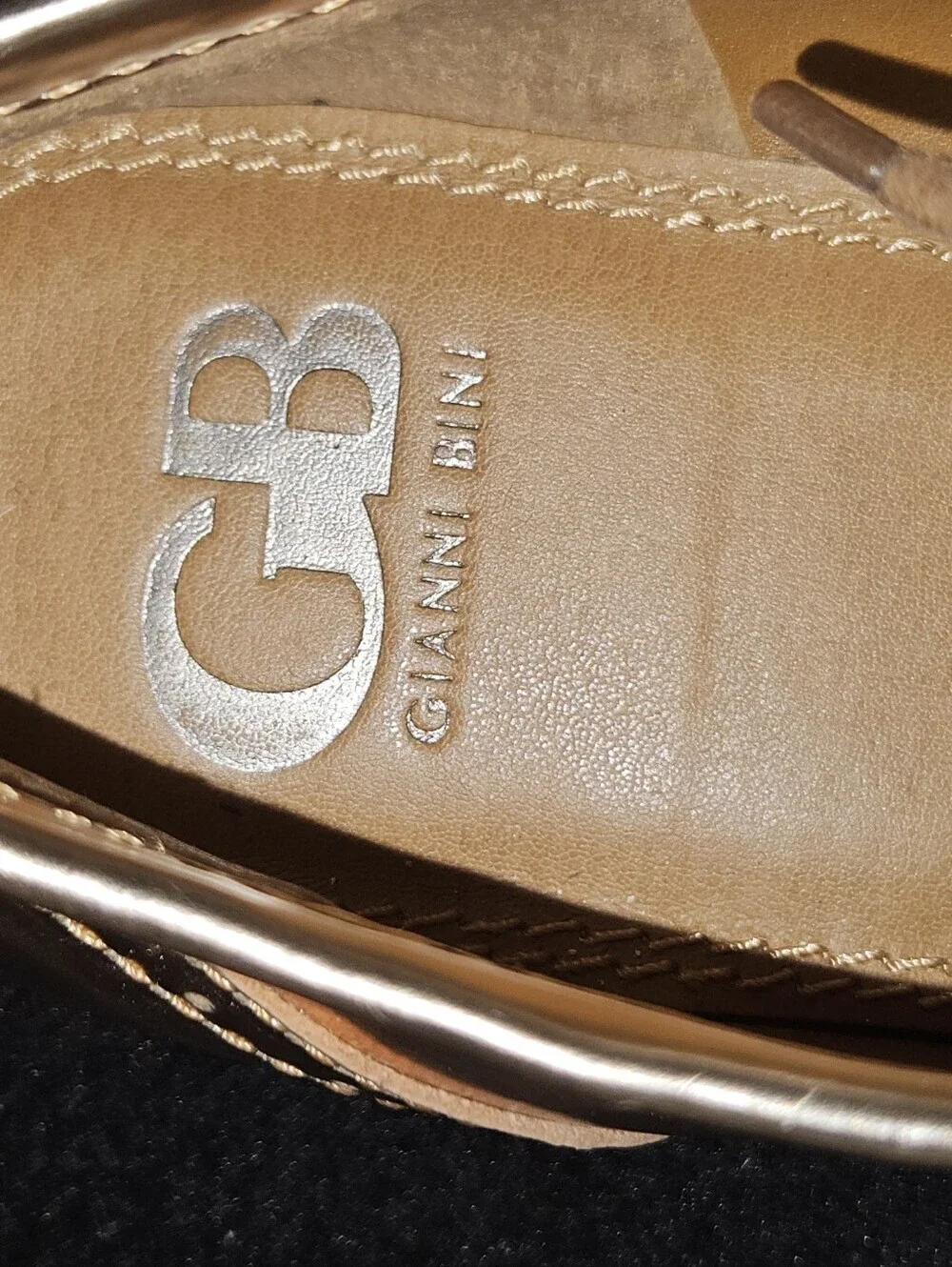 Gianni Bini Metallic Gold-Copperish Wingtip Round Toe Oxfords - Size 9.5